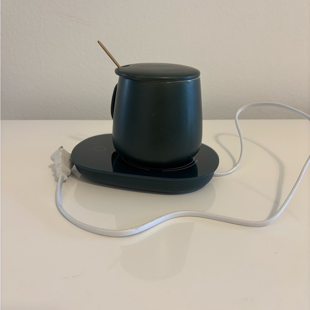 Sleek Black Electric Mug Warmer Set